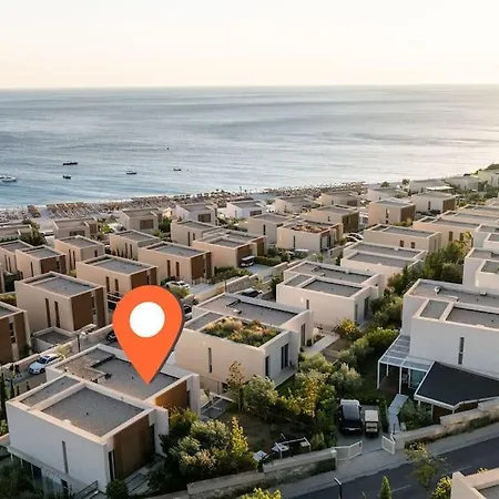 Beachfront In Luxury In Palasë