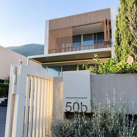 Beachfront In Luxury In Vila Palasë