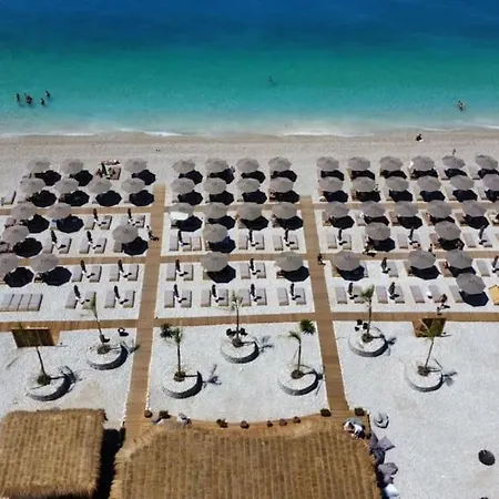 Beachfront In Luxury In Vila Palasë
