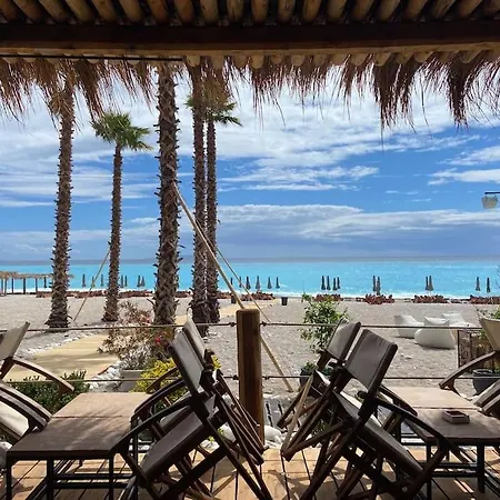 Vila Beachfront In Luxury In *